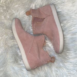 Koolaburra by Ugg Blush Suede Flat Ankle Booties